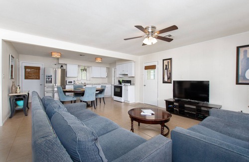Belton House | Cute and cozy! Minutes from Lake Belton *Military Friendly*