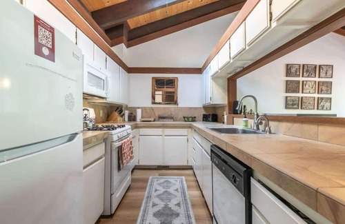 Dollar Point Cabin | Cute Cabin at Chinquapin | 91