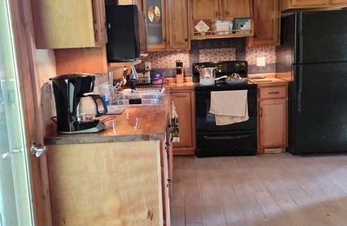 Searsport House | Cute Cape With An Ocean View In Searsport