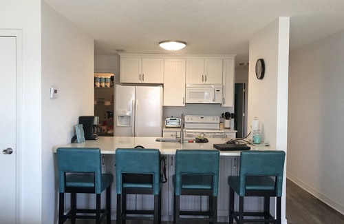 Ono Island Condo | Cute Condo Steps from the Beautiful Gulf of Mexico