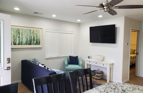 Oceano Cottage | Cute Cottage in Oceano, steps to the beach.