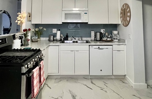 Tropic House | Cute Cozy House