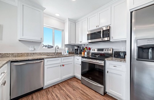 Gulf Shores House | CUTE DUPLEX IN THE HEART OF GULF SHORES | SLEEPS 16