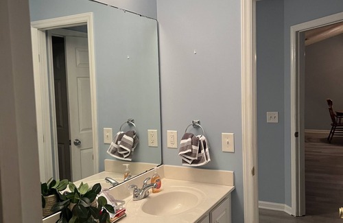 Greenville House | Cute home only 3 minutes from ECU Health.
