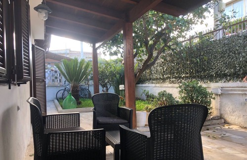 Municipio 5 House | Cute little Villa with private garden just few steps away by the sea.