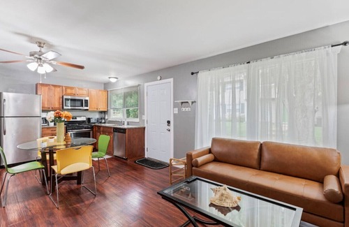 Barnhart House | Cute town house with fenced backyard