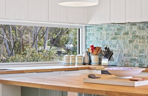 Barragga Bay House | Cuttagee Views - 22 Cuttagee Beach Rd- Linen and wifi