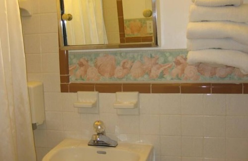 Northeast Virginia Beach Hotel | Cutty Sark Efficiencies