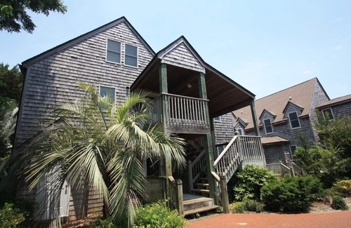 Ocracoke Villa | CV5B: Portsmouth 5B -1st floor studio with kitchenette!