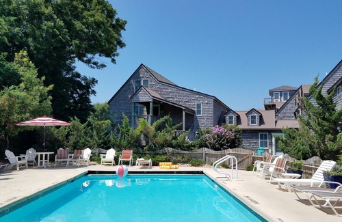 Ocracoke Villa | CV5B: Portsmouth 5B -1st floor studio with kitchenette!