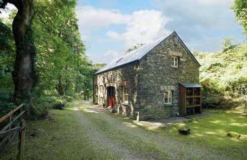 Dinas Cross House | Cwm Bach