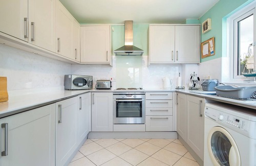 Little Haven Cottage | Cwtch Cottage, Holiday Cottage Broad Haven, Sleeps 5, 3 bedrooms, bathrooms