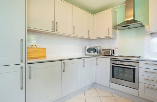 Little Haven Cottage | Cwtch Cottage, Holiday Cottage Broad Haven, Sleeps 5, 3 bedrooms, bathrooms