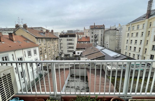 Quartier Chorier-Berriat Apartment | #CX |Chez Faffa 𓅂| Spacious T5 | Train station |