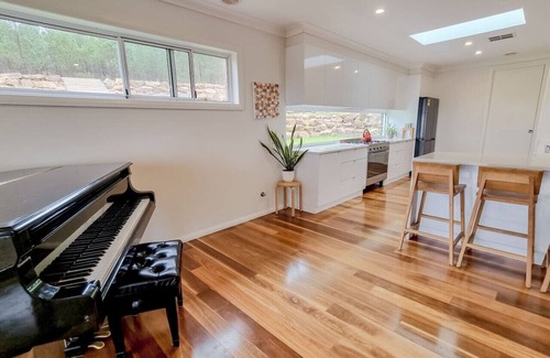 Moorong House | Cypress Hillside Wagga Wagga