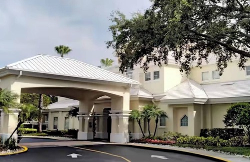 Florida Central Atlantic Coast Condo | Cypress Pointe Resort 2br suite Friday check-in