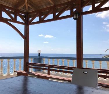 Mavros Kolimpos Apartment | Cypriana Apartments