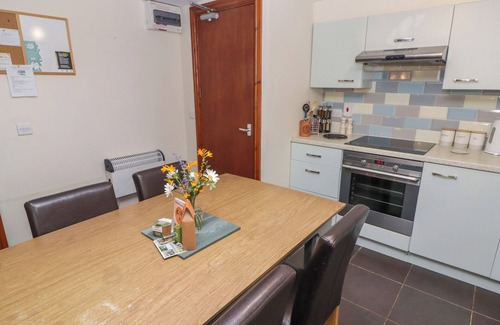 Boncath Cottage | CYSGOD Y LLAN, pet friendly, luxury holiday cottage in Crymych