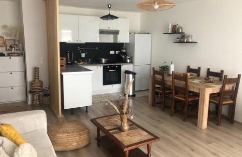Vaires-sur-Marne Apartment | Détente , famille, Disney et Nature