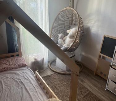 Vaires-sur-Marne Apartment | Détente , famille, Disney et Nature