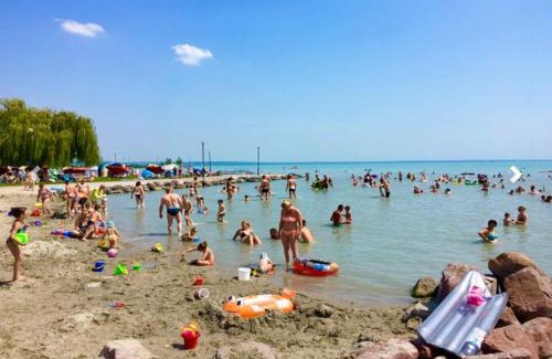 Balatonalmadi Apartment | Dézsa Apartman Balatonalmádi