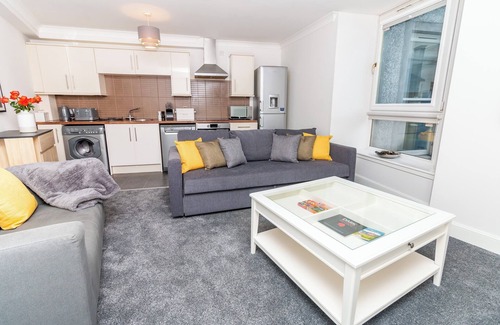 Dundee Apartment | D'City Apartment, up to 5 guests