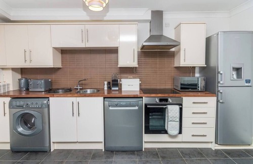 Dundee Apartment | D'City Apartment, up to 5 guests