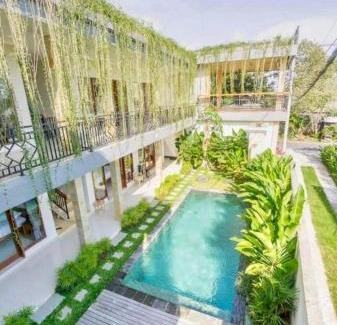 Babakan Hotel | D'tegal Guest House-Tropical Stay with Hanging Plants & Pool in Canggu