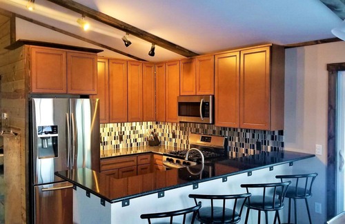Au Train House | da Big House, 2 blocks from Lake Superior, near Pictured Rocks, Trail Access.
