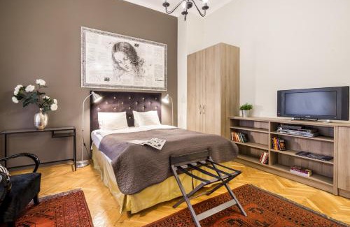 Belvaros - Lipotvaros Apartment | Da Vinci Art Home