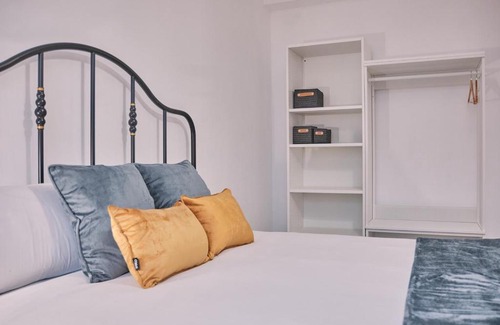 El Ensanche Zona Nuova House | Dadá Coliving & Rooms by Serendipia Turismo