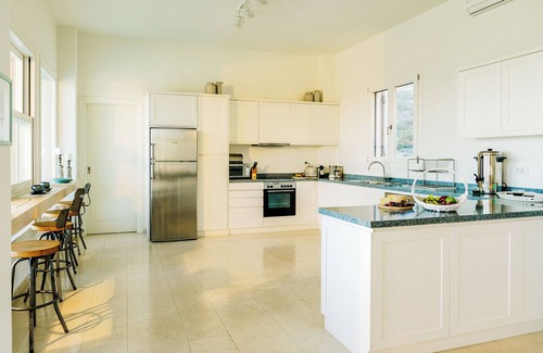 Elounda Villa | Daedalus Villa Elounda 5' to Beach 8 Bedrooms Heated Pool Hot Tub