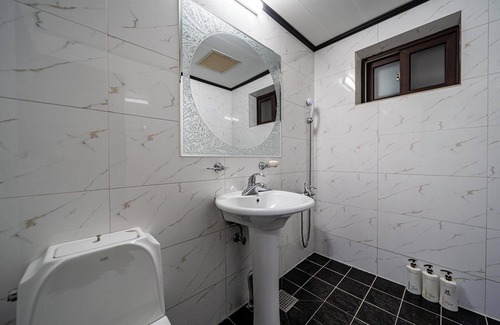 Dong-gu Hotel | Daejeon Yongjeon High Class