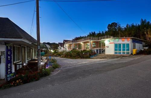 Kkotchi House | Daenamu Pension Taean