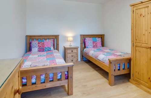 Llanrhidian Higher House | Daffodil Cottage in the beautiful Gower