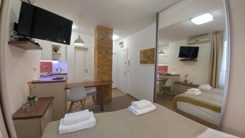 Stari Grad Apartment | Dafni Apartment
