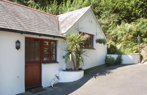 Berrynarbor House | Daisy Cottage near Broadsands beach