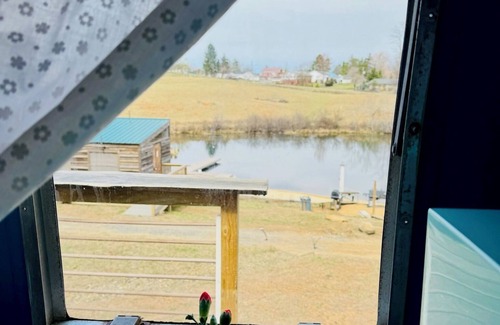 Floyd House | Daisy - Green Acres Resort