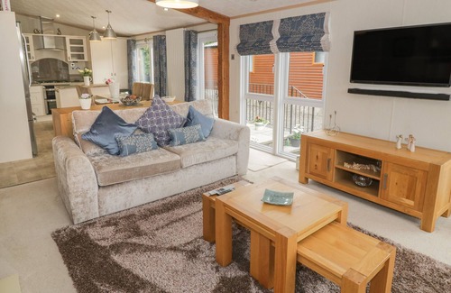 Auchterarder House | DAISY LODGE, pet friendly, country holiday cottage in Auchterarder