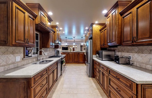 Wrigley Villa | Daisy Paradise Villa