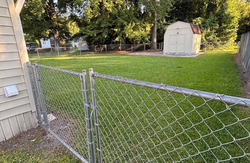 Jacksonville House | Daisy’s PlacenCozy cottage three bedroom located in the heart of Jacksonville