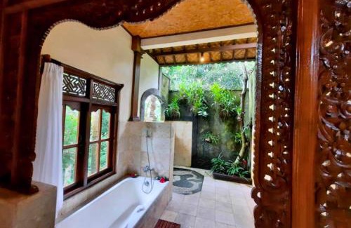 Nyuh Kuning Apartment | Dakini 1 BR Grand Deluxe Room ZN232