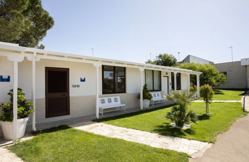 Leverano House | Dalesco Studio Apartment 3 | villa with pool