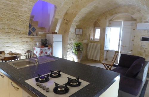 Palazzolo Acreide Historic Centre Apartment | Dammuso dell'Arco
