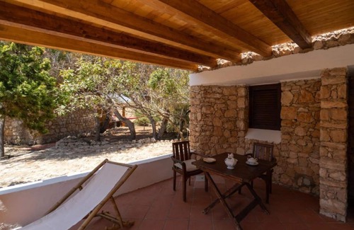 Lampedusa House | Dammuso detached cottage with garden a few meters from the sea in Lampedusa