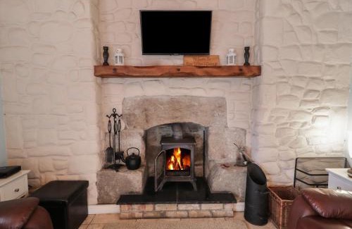Newry House | Dan White's Cottage