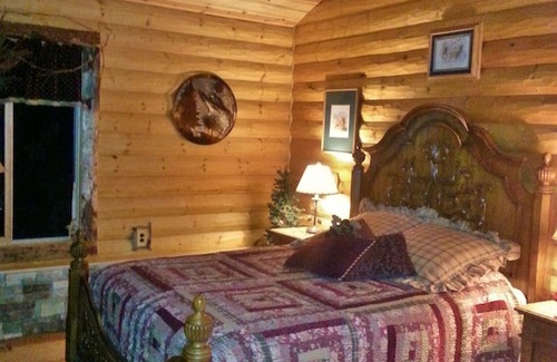 Beulah Cabin | Dancing Bears Cabin in Beulah