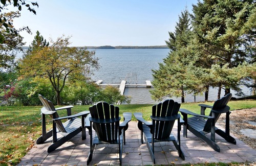 Northwoods Beach Cabin | Dancing Water Retreat-Lake-front cabin Grindstone Lake, Hayward w/ dock