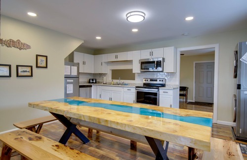Dandridge House | Dandridge Vacation Rental w/Fishing Pier & Grill!