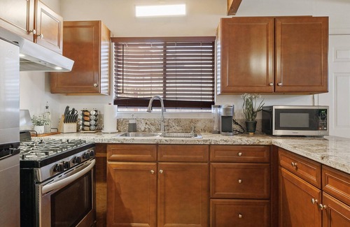 Visalia Apartment | Dani Luxe Kaweah Getaway